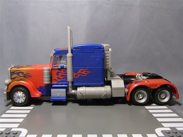 Transformers Dark Of The Moon Da15 Jetwing Optimus Prime  (7 of 54)